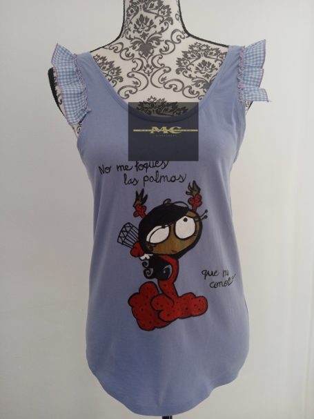 Camiseta azul flamenca.